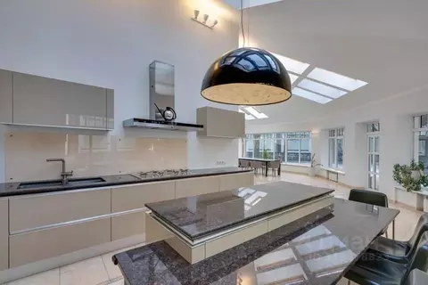 Дом в Московская область, Одинцовский городской округ, д. Жуковка  ...