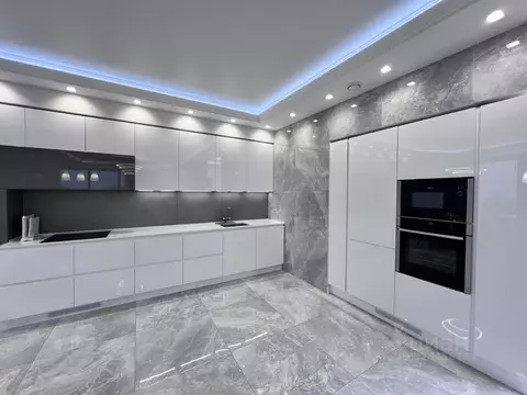 3-к кв. Татарстан, Казань просп. Альберта Камалеева, 1 (178.3 м)