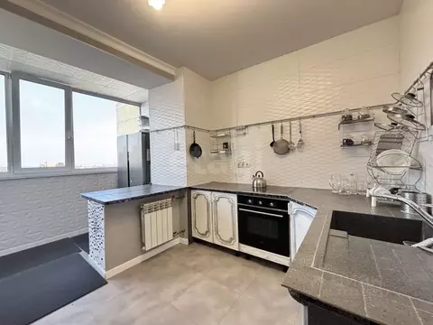 2-к кв. Тюменская область, Тюмень ул. Муравленко, 13 (87.0 м)