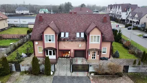 Таунхаус в Калининградская область, Гурьевск ул. 50-летия Победы, 2А ...