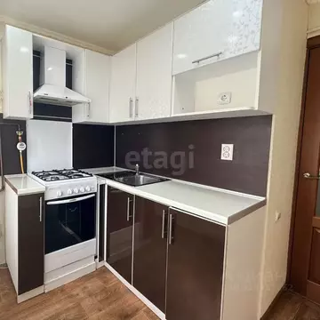 2-к кв. Башкортостан, Стерлитамак Коммунистическая ул., 4 (42.7 м)
