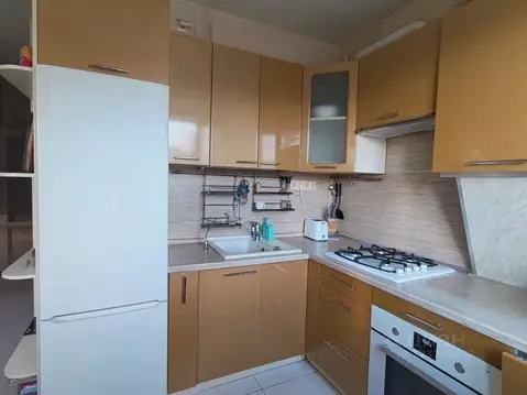 2-к кв. Ярославская область, Ярославль просп. Авиаторов, 16 (54.0 м)