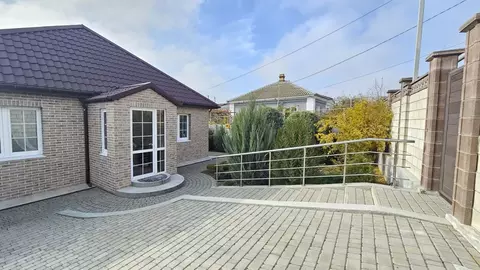 Дом в Крым, Керчь пер. Первомайский (100 м)