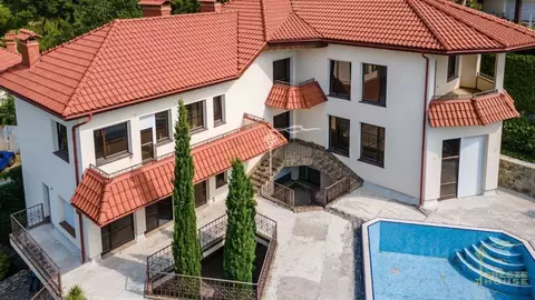 Дом в Крым, Ялта муниципальный округ, Гурзуф пгт ул. Крымских ...