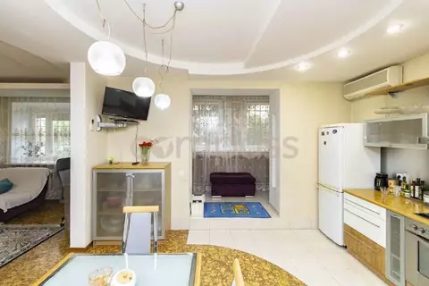 3-к кв. Тюменская область, Тюмень ул. 50 лет ВЛКСМ, 33 (110.0 м)