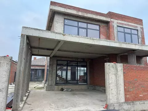 Дом в Краснодарский край, Краснодар пос. Знаменский, ул. Платиновая ...