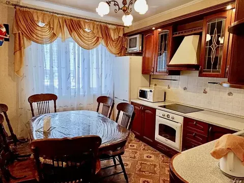 3-к кв. Санкт-Петербург ул. Оптиков, 50к2 (84.0 м)