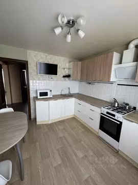 3-к кв. Омская область, Омск просп. Комарова, 27/7 (68.0 м)