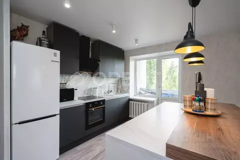 3-к кв. Тюменская область, Тюмень ул. Газовиков, 2 (90.0 м)