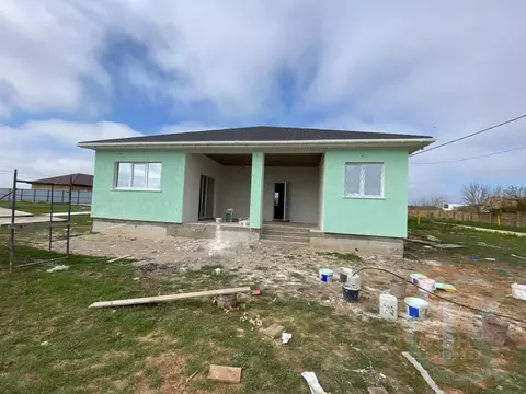 Дом в Крым, Сакский район, с. Молочное ул. Крымская, 26 (170 м)