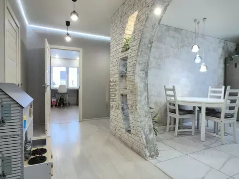 2-к кв. Омская область, Омск бул. М.М. Кузьмина, 23 (58.6 м)