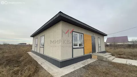 Дом в Усть-Абаканский район, посёлок Тепличный, Цветочная улица, 6 (95 ...