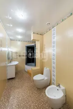 2-к кв. Тюменская область, Тюмень ул. Василия Гольцова, 3 (75.0 м)