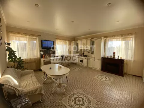 Дом в Самарская область, Сызрань Кленовая ул. (203 м)