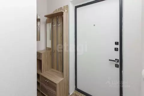 Студия Тюменская область, Тюмень Харьковская ул., 74 (27.6 м)