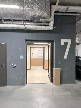 Гараж в Санкт-Петербург Петровский просп., 26к2 (5 м)