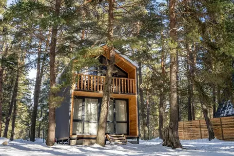 Дом в Карачаево-Черкесия, Зеленчукский район, с. Архыз  (75 м)