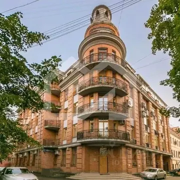 Торговая площадь в Москва Старая Басманная ул., 12С5 (345 м)