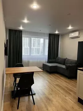 Студия Тюменская область, Тюмень ул. Новоселов, 96 (30.0 м)