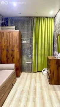 3-комнатная квартира: Феодосия, улица Чехова, 53 (56 м)