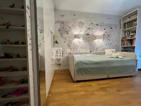 Продается 3-комнатная квартира