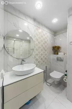 2-комнатная квартира: Тюмень, улица Павла Шарова, 1к1 (59.8 м)