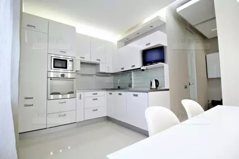 2-к кв. Санкт-Петербург Малоохтинский просп., 16к1 (70.0 м)