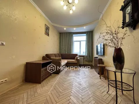 2-к кв. Санкт-Петербург Среднеохтинский просп., 4 (56.0 м)