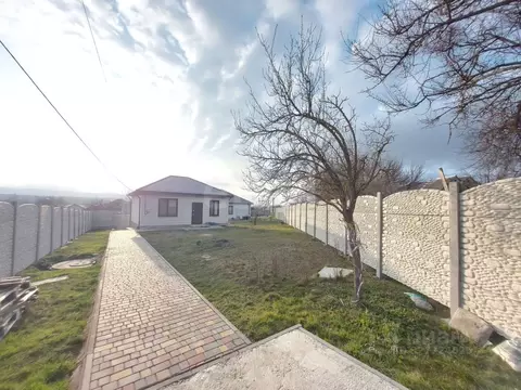 Дом в Крым, Симферопольский район, Добровское с/пос, с. Заречное ул. ...