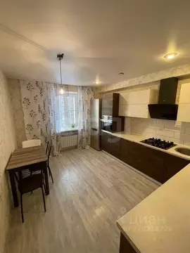 2-к кв. Кировская область, Киров ул. Защитников Отечества, 13 (47.0 м)