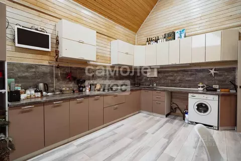 Дом в Ленинградская область, Тосненский район, Нурминское с/пос, ...