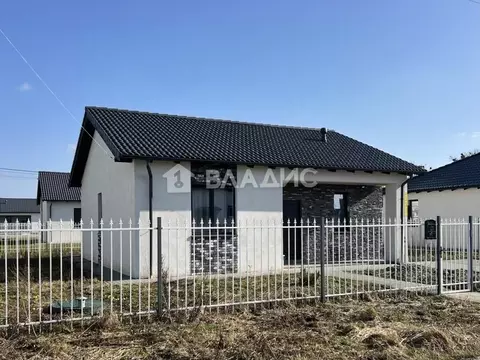 Дом в Калининградская область, Гурьевский муниципальный округ, пос. ...