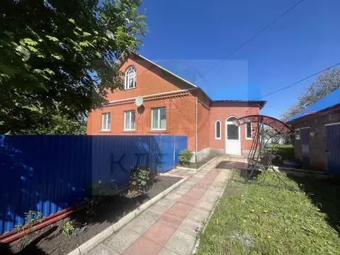 Дом в Башкортостан, Кушнаренковский сельсовет, с. Кушнаренково ул. ...