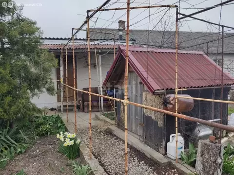 3-комнатная квартира: станица Раевская, улица Славы, 10 (53.2 м)