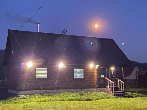 Дом в Кемеровская область, Мысковский городской округ, пос. Чувашка ...