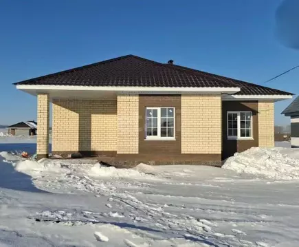 Дом в Башкортостан, Уфимский район, Дмитриевский сельсовет, д. ...