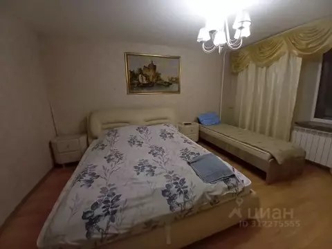 3-к кв. Ленинградская область, Тихвин 1А мкр, 49 (64.0 м)