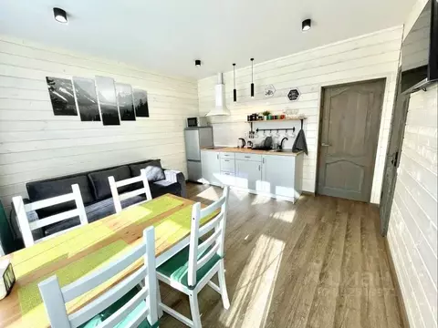 Дом в Карачаево-Черкесия, Зеленчукский район, с. Архыз ул. Банковская, ...