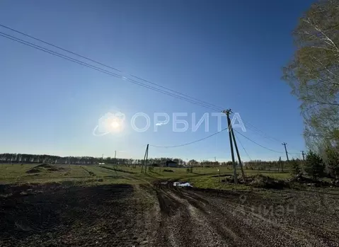 Участок в Тюменская область, Тюменский муниципальный округ, д. Ушакова ...