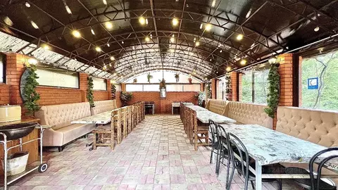 Дом в Москва с. Красная Пахра, ш. Калужское, 6А (550 м)