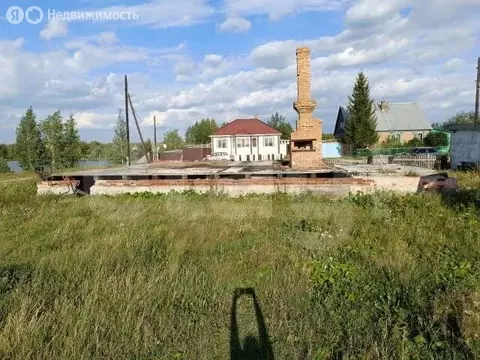 Участок в посёлок городского типа Махнёво, улица Строителей (25 м)