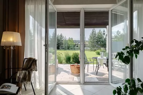 Дом в Свердловская область, Сысертский муниципальный округ, с. ...