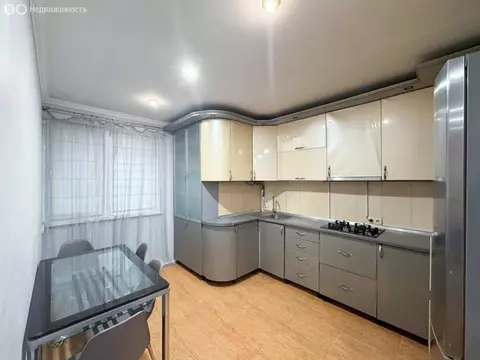 3-комнатная квартира: Алушта, улица Ленина, 39 (85 м)