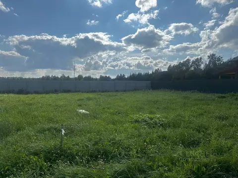 Участок в Московская область, Дмитровский муниципальный округ, д. ...