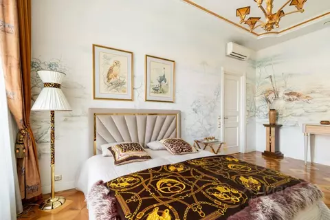 3-к кв. Санкт-Петербург Театральная пл., 6 (200.0 м)