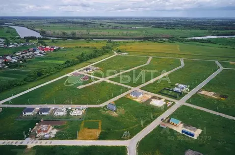 Участок в Тюменская область, Тюменский муниципальный округ, с. Чикча, ...