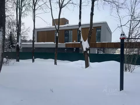 Дом в Московская область, Красногорск городской округ, д. Поздняково  ...