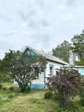 Дом в Саратовская область, Красноармейский район, Луганское ...