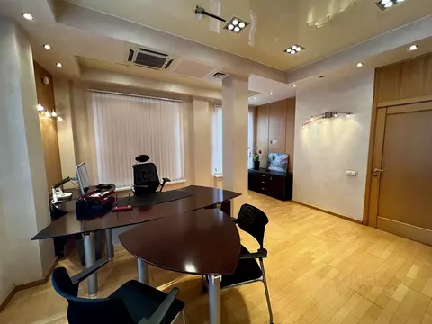 Офис в Санкт-Петербург Богатырский просп., 14к2Б (10 м)