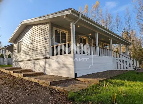 Дом в Ленинградская область, Выборгский район, Первомайское с/пос, ...